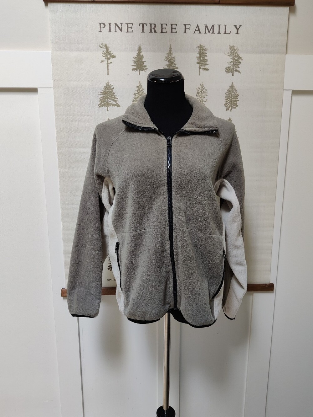 Simply Basic Vintage Fleece Jacket Taupe Hummingbird Floral Embroidery - Small